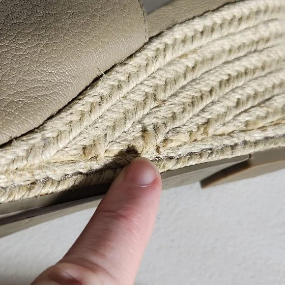 Cole Haan Womens Wedge Heels Size 9 shoes has flaw - Picture 15 of 16